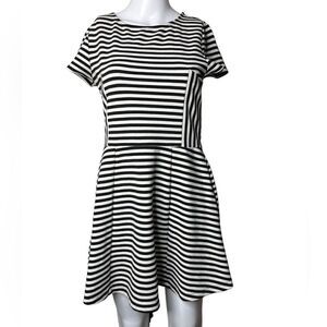Forever 21 Striped Short Sleeve Peplum Mini Dress Black & White Size Medium